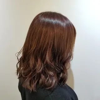 ミディアム カラー SAKURA (サクラ)のヘアスタイル