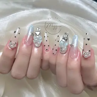 ネイル Maggie Nail🦩のネイルデザイン