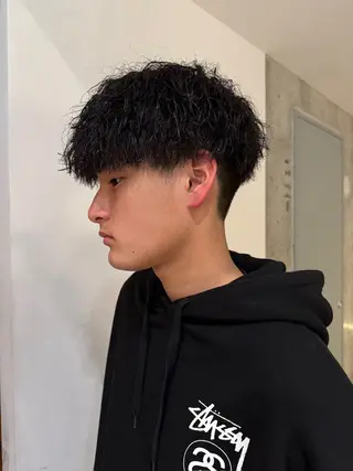 ショート パーマ 🪞きら艶ロング カラー🩶 azuのヘアスタイル