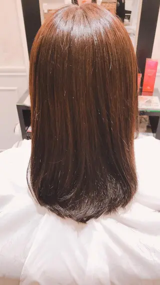 セミロング カラー 粟田 めぐみのヘアスタイル