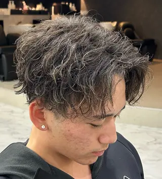 パーマ メンズ 沖田 光世のヘアスタイル