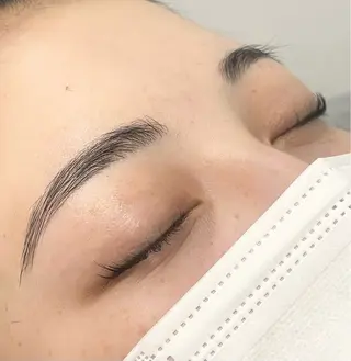 アイブロウ LAUREL Kanamiのマツエク・マツパデザイン