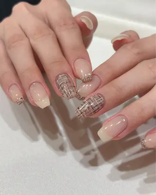 ネイル émure. パラジェル認定サロンのネイルデザイン