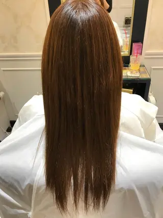 ロング 粟田 めぐみのヘアスタイル