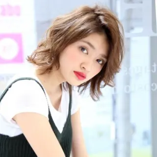 セミロング 🇰🇷韓国風艶髪✨ 髪質改善 倉岡しおんのヘアスタイル