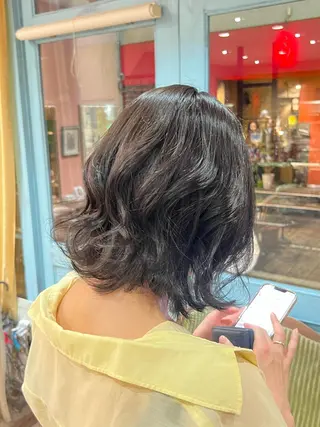 ミディアム カラー PON　ハイトーン ショートカット心斎橋のヘアスタイル