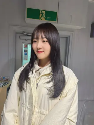 ロング カラー NANAMI🩵 大人可愛い韓国ヘアのヘアスタイル