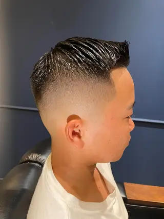 ショート The Premium Barber Dampfer所属・西井 義就のヘアスタイル