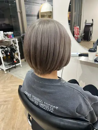 ショート カラー ベージュ/髪質改善 新潟/万代/井上佑のヘアスタイル