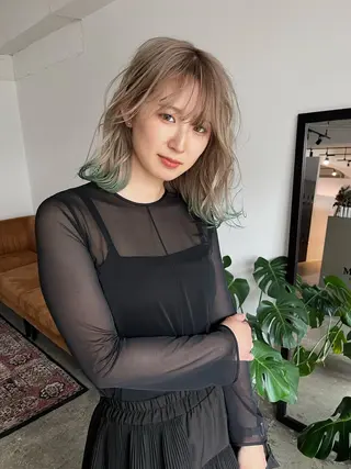 ミディアム Merly osakaのヘアスタイル