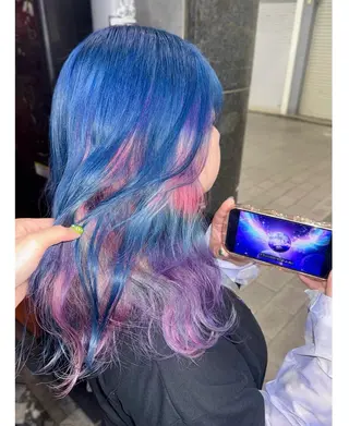 ミディアム カラー GARU-ガル-所属・TSUNO🦖 派手髪/オタク美容師のヘアスタイル