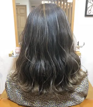 ミディアム カラー ヘアアレンジ 遠藤 拓馬のヘアスタイル