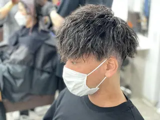 ショート パーマ メンズ ハイライト&曲がる 縮毛矯正特化 玉置のヘアスタイル