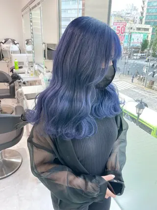 セミロング カラー 🤍💕ブリーチカラ ーAyaka💕🤍のヘアスタイル