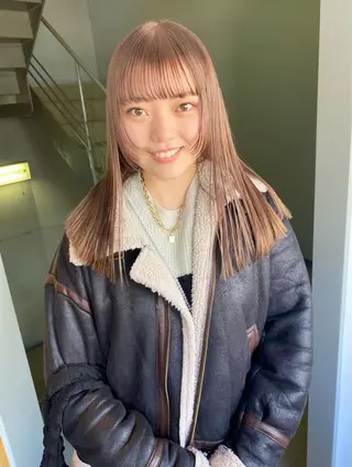 セミロング カラー パーマ ヘアアレンジ 髪と音処　マトぺ所属・デザインカラー/ボブ ブリーチカラー/ユリのヘアスタイル