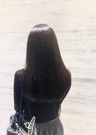 ロング パーマ サキ🤍ハイトーン 🩰くびれ巻きヘアのヘアスタイル