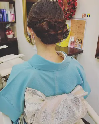 セミロング あるす 美容室のヘアスタイル