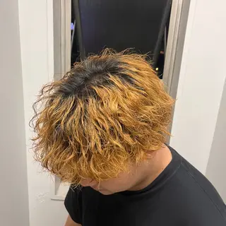 ショート カラー パーマ メンズ デザイン/ハイトーン 指名No.1パフのヘアスタイル