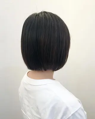 ショート ツノガイ エリのヘアスタイル