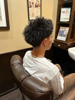 パーマ HIRO GINZA BARBER SHOP 名古屋本店【ヒロギンザ バーバーショップ】所属・ヒロ銀座牛山 友晴のヘアスタイル
