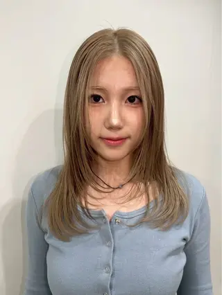 カラー Noa/レイヤー カット🩵パーマのヘアスタイル
