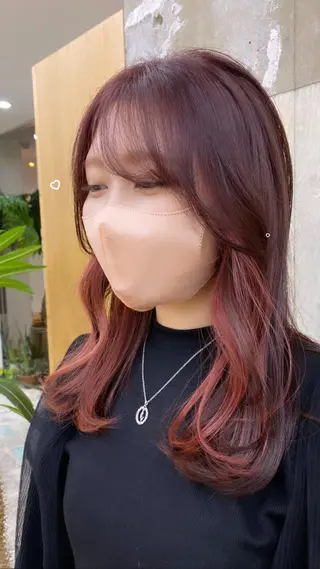 ロング カラー KVELL ユナのヘアスタイル