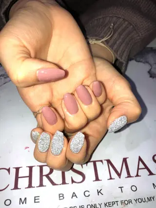 ネイル ガレンドウ 白澤 愛子のネイルデザイン