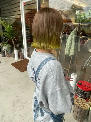ショート カラー 日高 香織のヘアスタイル