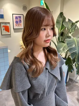 セミロング カラー HANAME 原宿美容室のヘアスタイル