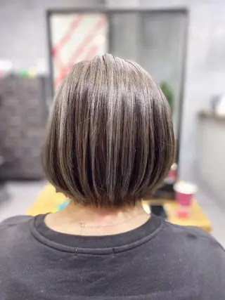 ショート カラー 加藤 琢也のヘアスタイル