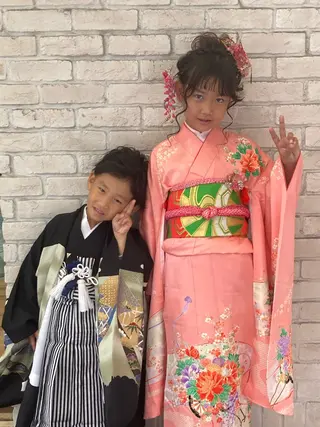 ヘアアレンジ キッズ あやかショート 白髪ぼかしのヘアスタイル