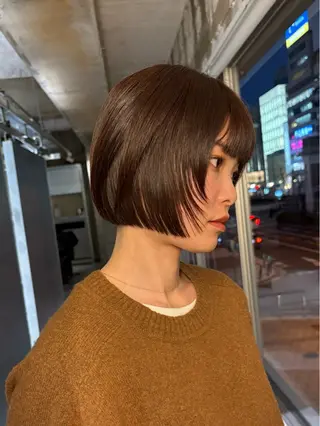 ショート カラー 浅見 文音のヘアスタイル