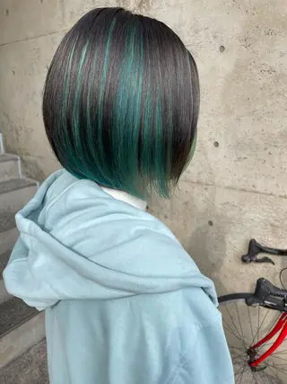 ショート カラー 日高 香織のヘアスタイル