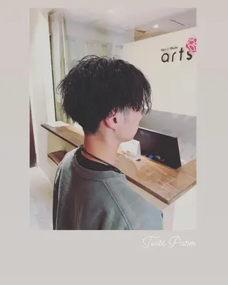 ショート パーマ メンズ ハイライト/インナー /ブリーチ/レイヤーのヘアスタイル