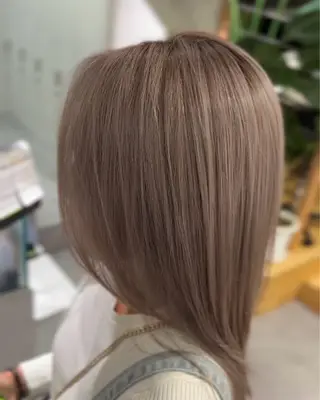 セミロング アダチ コウスケのヘアスタイル