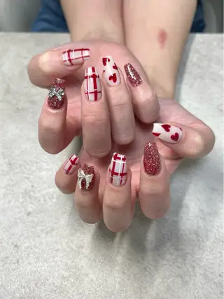 ネイル ネイルルーム チャームのネイルデザイン