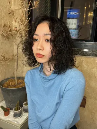 ミディアム パーマ lana hair 新宿/髪質改善のヘアスタイル