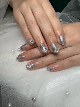 ネイル 黒須莉奈 IRYのネイルデザイン