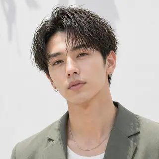 メンズ シャドウ/フェザー ニュアンスヘアメンズのヘアスタイル