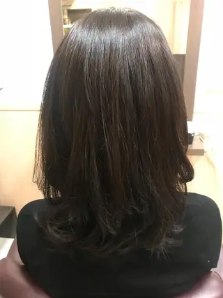 セミロング カラー ササキ トモコのヘアスタイル