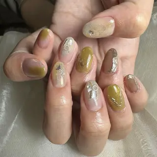 ネイル 里見 麗のネイルデザイン