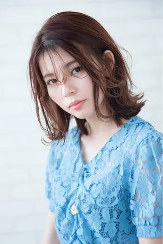ミディアム 澤崎 智代のヘアスタイル