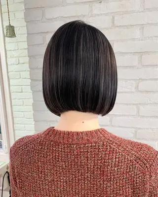 ショート カラー 伊 杏のヘアスタイル