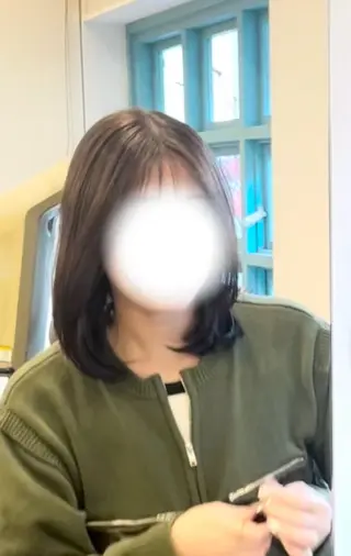 ミディアム yusa🌿‬レイヤ ー/赤みなしカラーのヘアスタイル