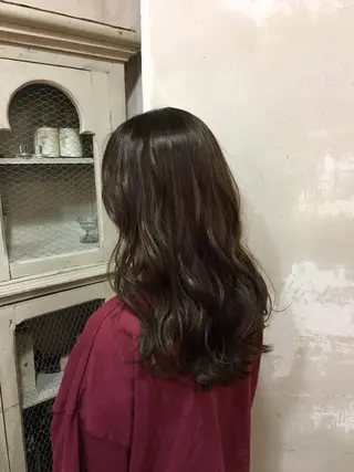 セミロング カラー 井上 日菜乃のヘアスタイル