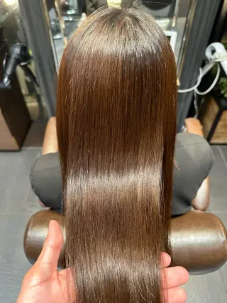 ロング 齊藤政太 顔周り カット 透明感カラーのヘアスタイル
