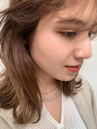 カラー パーマ ミディアム CEINE OURのヘアスタイル