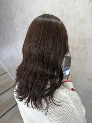 ロング カラー 柴原 杏梨のヘアスタイル