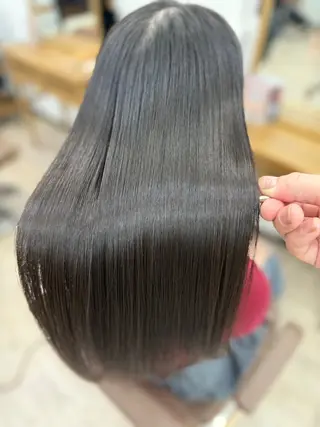ロング 髪質改善特化🔥縮毛 、美髪形成のプロ✂️のヘアスタイル