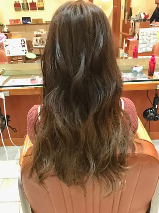 ロング カラー 🪐脱白髪染め 🪐松尾菜々美のヘアスタイル